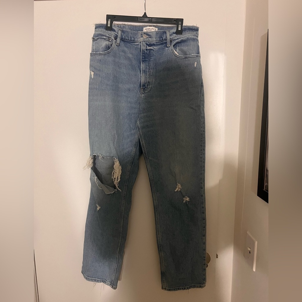 Abercrombie & Fitch The 90s Straight Ultra High Rise
